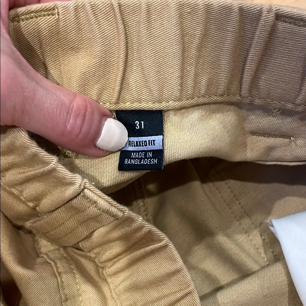 Carhartt Tan Cargo Shorts Relaxed Fit - Picture 3 of 4